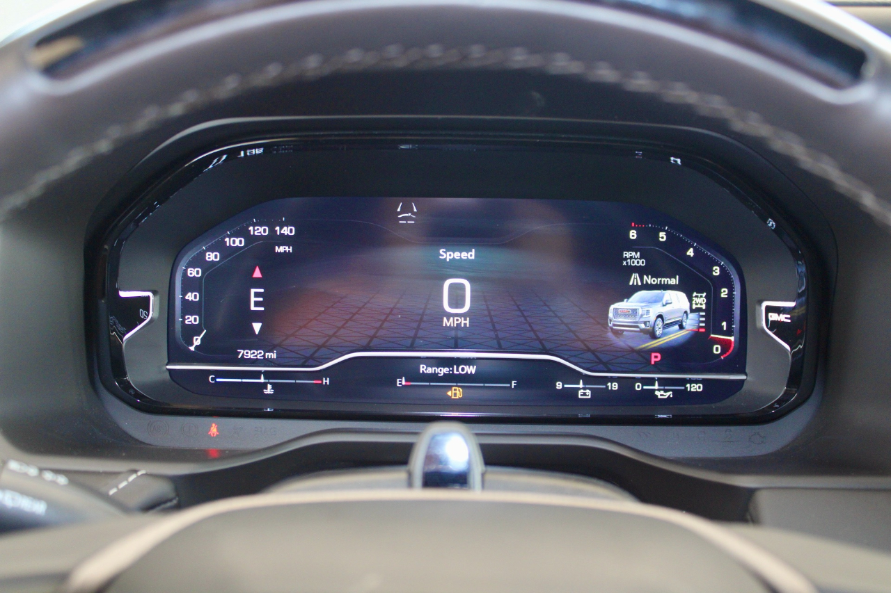 GMC Yukon XL Denali Ultimate 4WD 2024