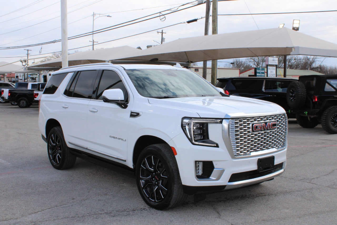 GMC Yukon Denali 4WD 2024
