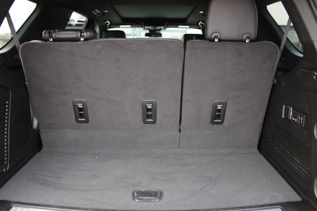 GMC Yukon Denali 4WD 2024