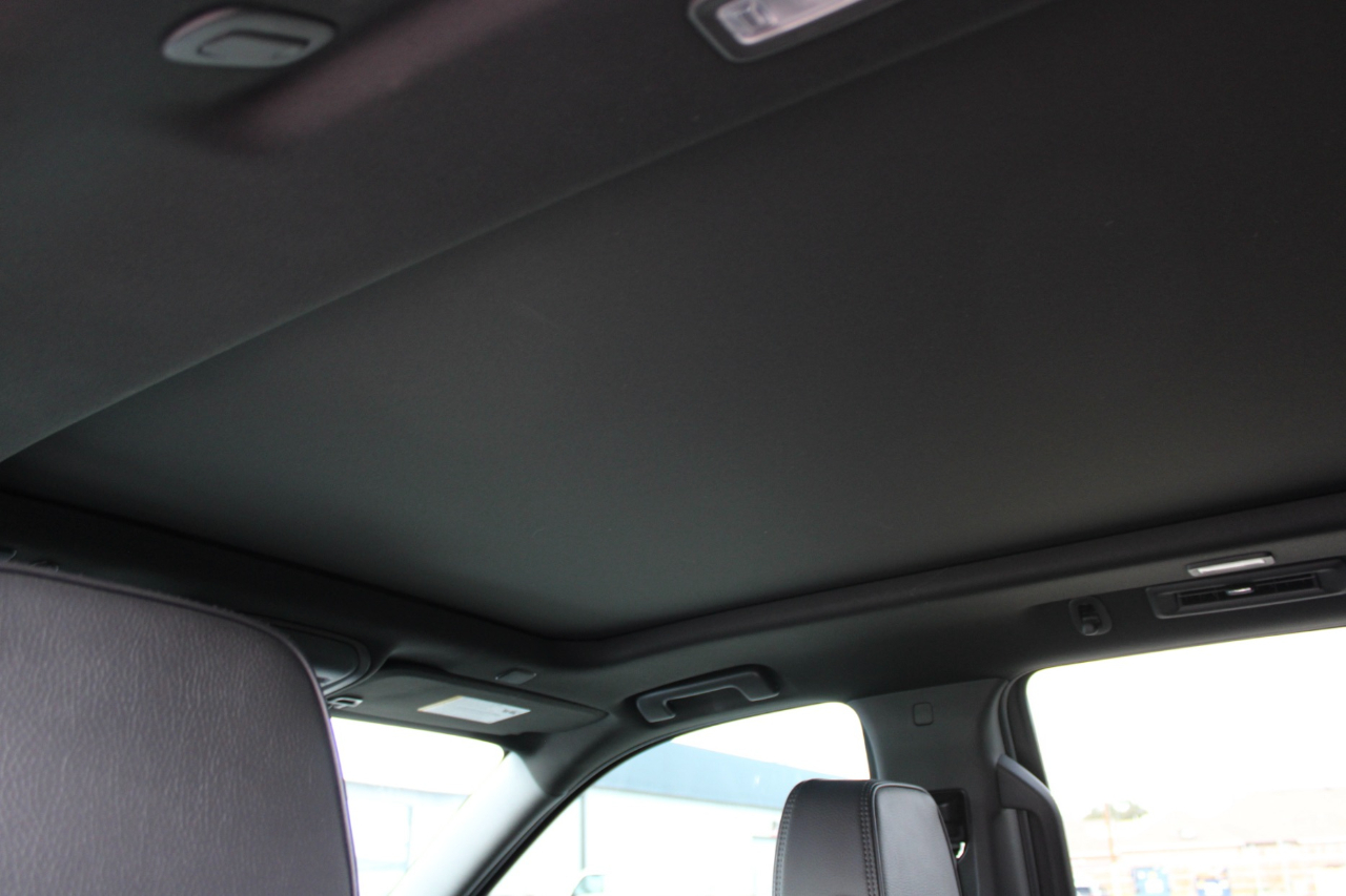 GMC Yukon Denali 4WD 2024