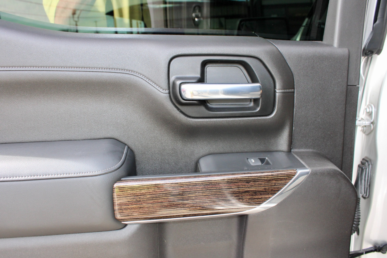 Chevrolet Silverado 1500 Custom Trail Boss Crew Cab Short Box 4WD 2021