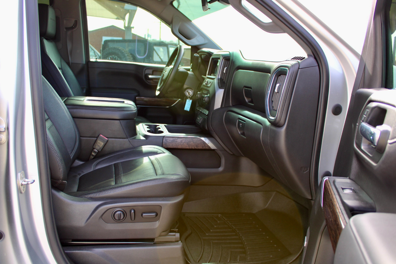 Chevrolet Silverado 1500 Custom Trail Boss Crew Cab Short Box 4WD 2021