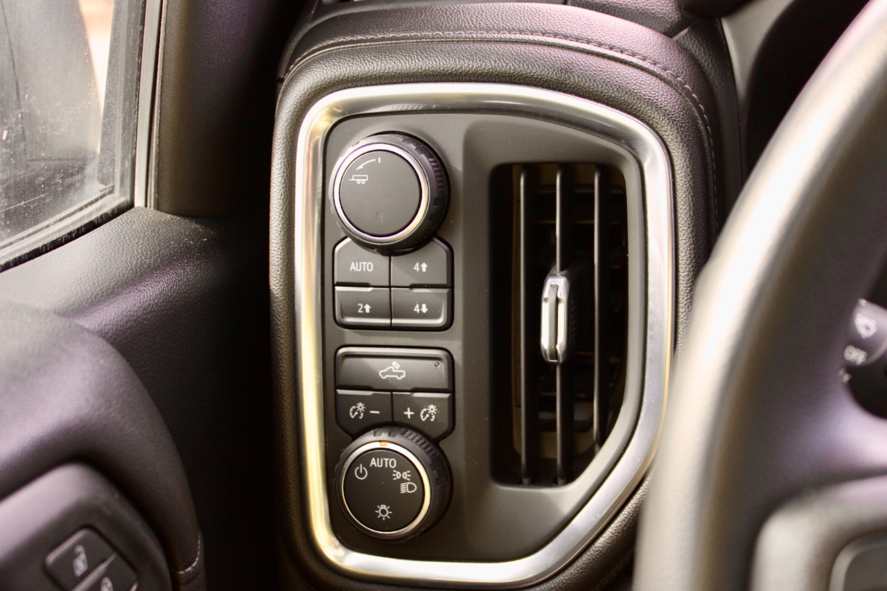 Chevrolet Silverado 1500 Custom Trail Boss Crew Cab Short Box 4WD 2021