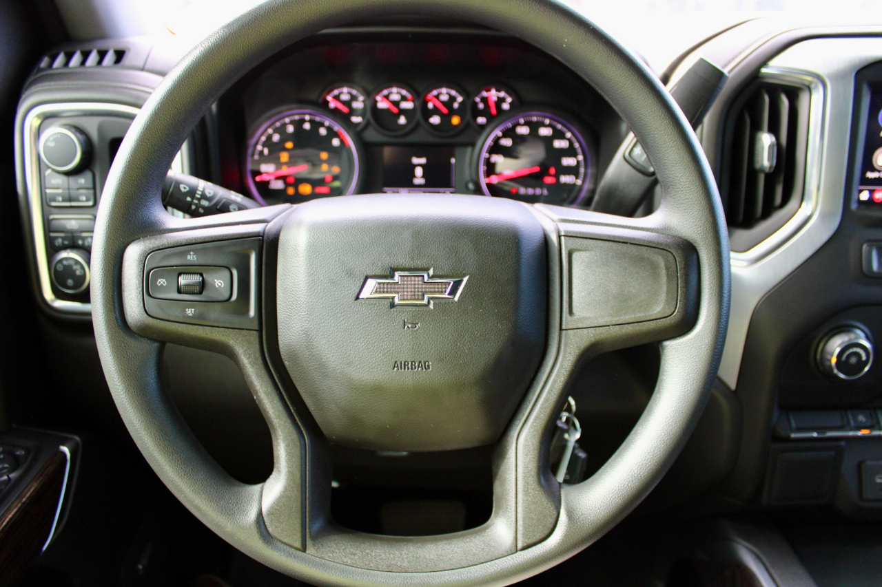 Chevrolet Silverado 1500 Custom Trail Boss Crew Cab Short Box 4WD 2021