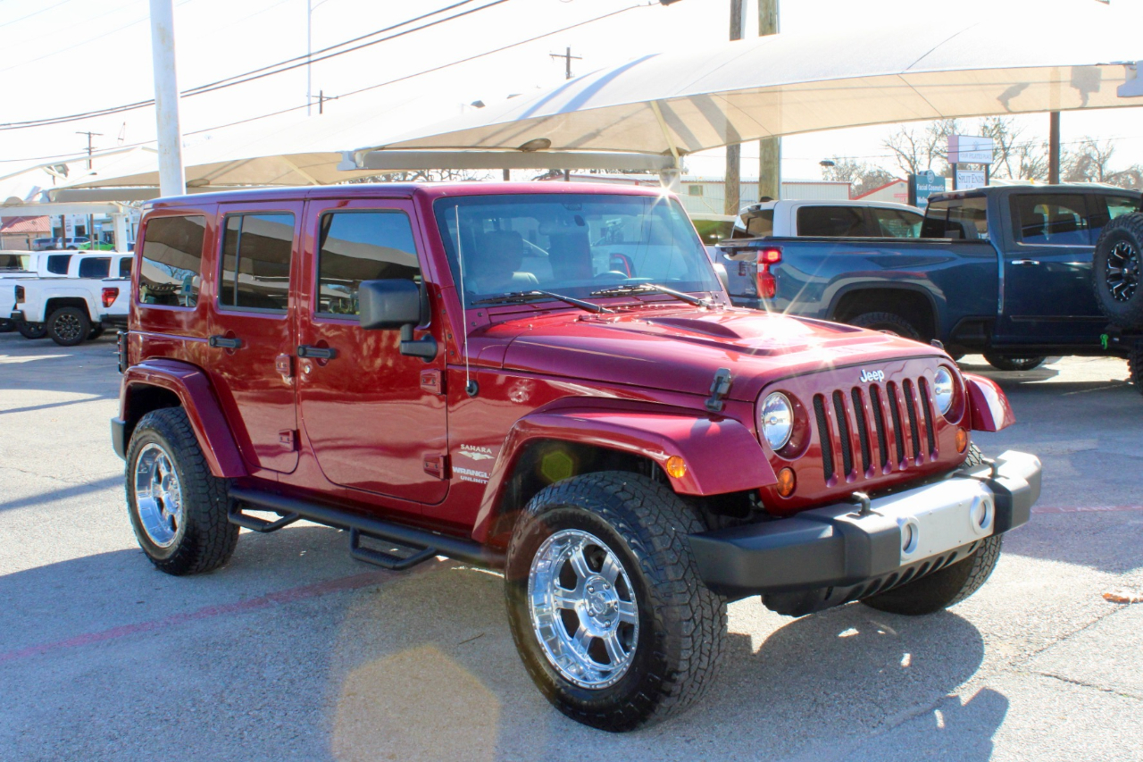 Jeep Wrangler Unlimited Sahara 4WD 2011
