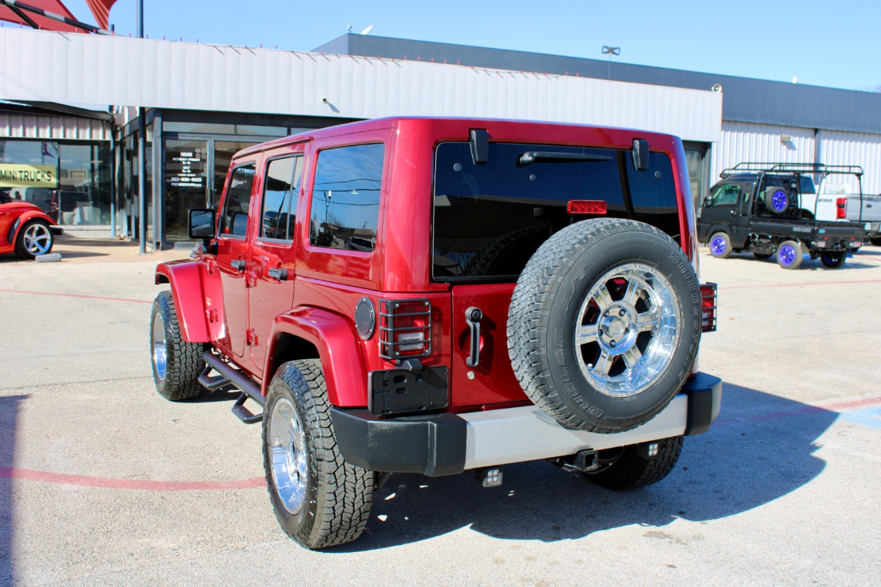 Jeep Wrangler Unlimited Sahara 4WD 2011