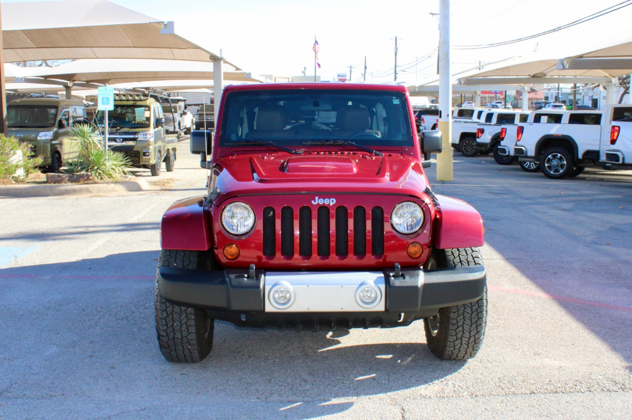 Jeep Wrangler Unlimited Sahara 4WD 2011