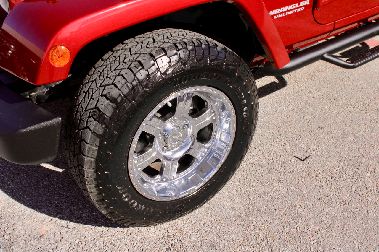 Jeep Wrangler Unlimited Sahara 4WD 2011