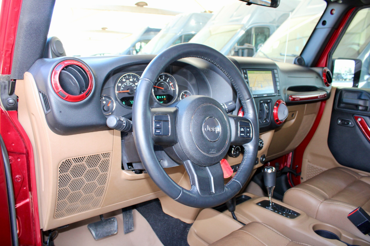 Jeep Wrangler Unlimited Sahara 4WD 2011