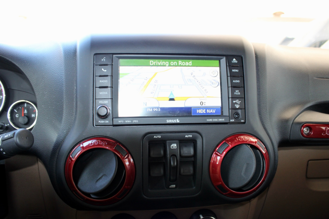 Jeep Wrangler Unlimited Sahara 4WD 2011