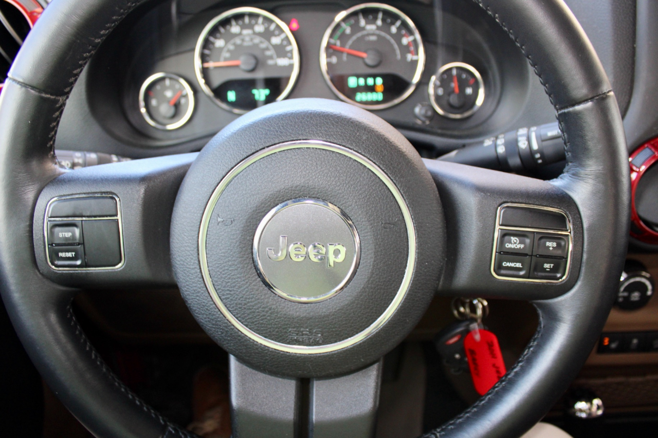 Jeep Wrangler Unlimited Sahara 4WD 2011