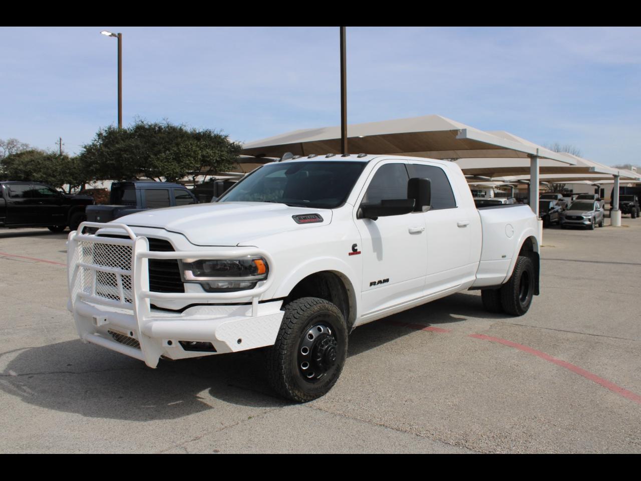 RAM 3500 Laramie Mega Cab 4WD DRW 2021