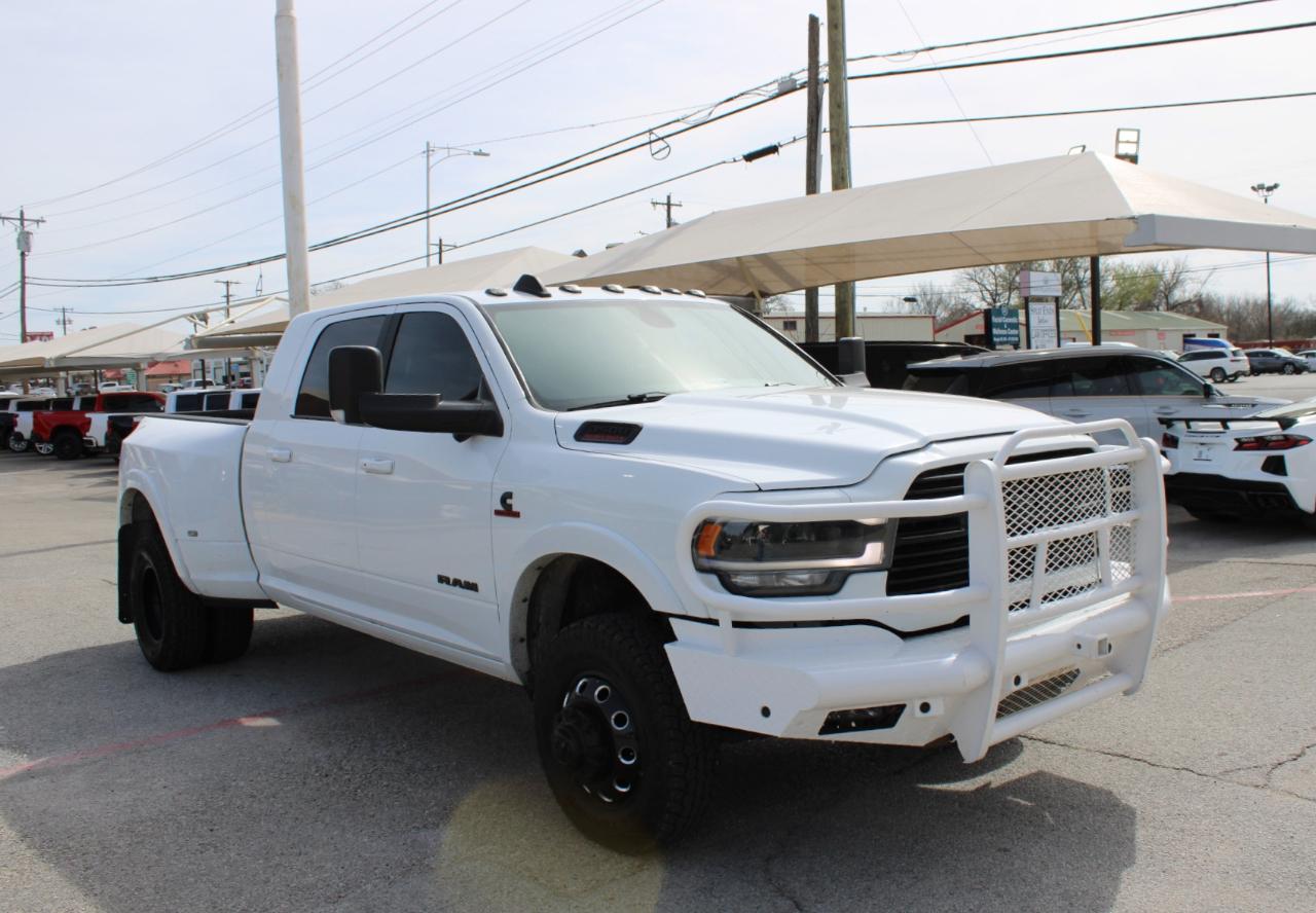 RAM 3500 Laramie Mega Cab 4WD DRW 2021