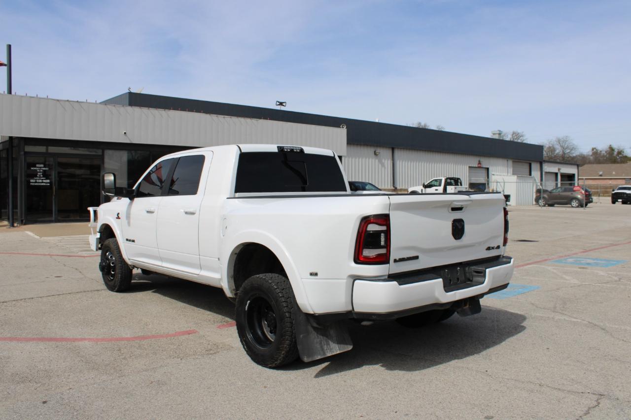 RAM 3500 Laramie Mega Cab 4WD DRW 2021