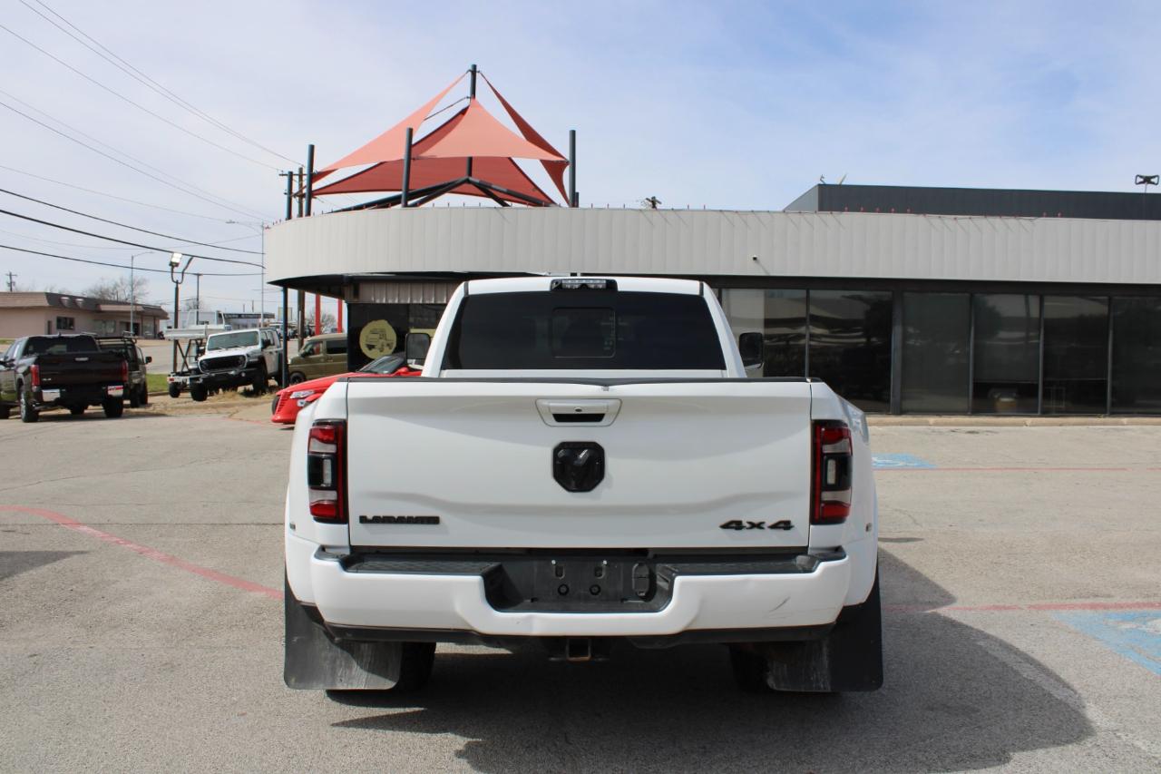 RAM 3500 Laramie Mega Cab 4WD DRW 2021