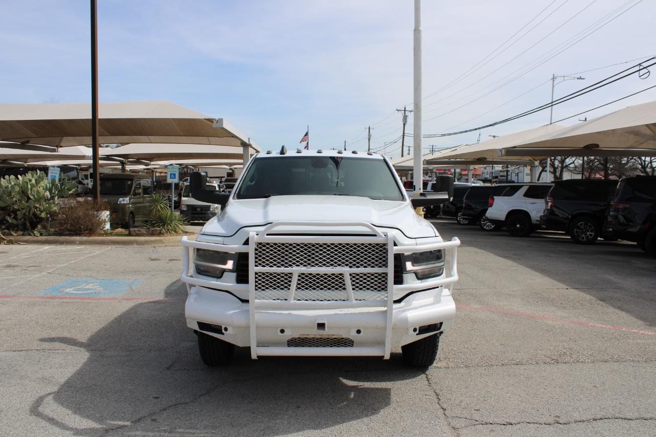 RAM 3500 Laramie Mega Cab 4WD DRW 2021