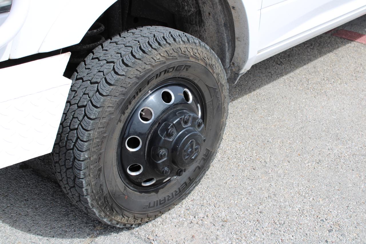 RAM 3500 Laramie Mega Cab 4WD DRW 2021