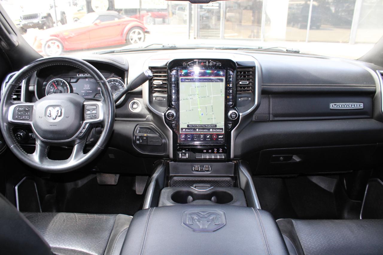 RAM 3500 Laramie Mega Cab 4WD DRW 2021