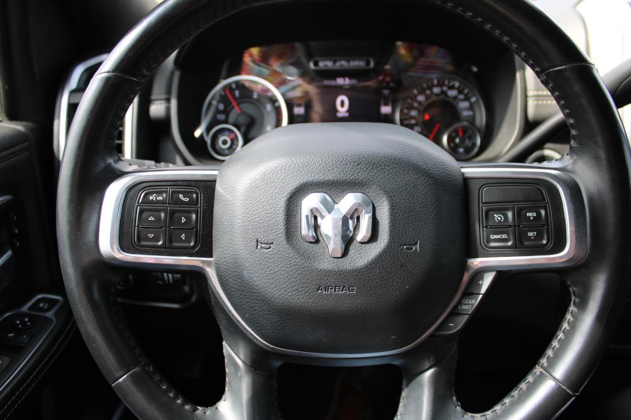 RAM 3500 Laramie Mega Cab 4WD DRW 2021