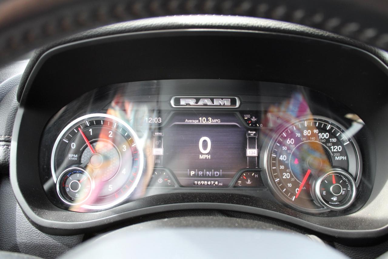 RAM 3500 Laramie Mega Cab 4WD DRW 2021