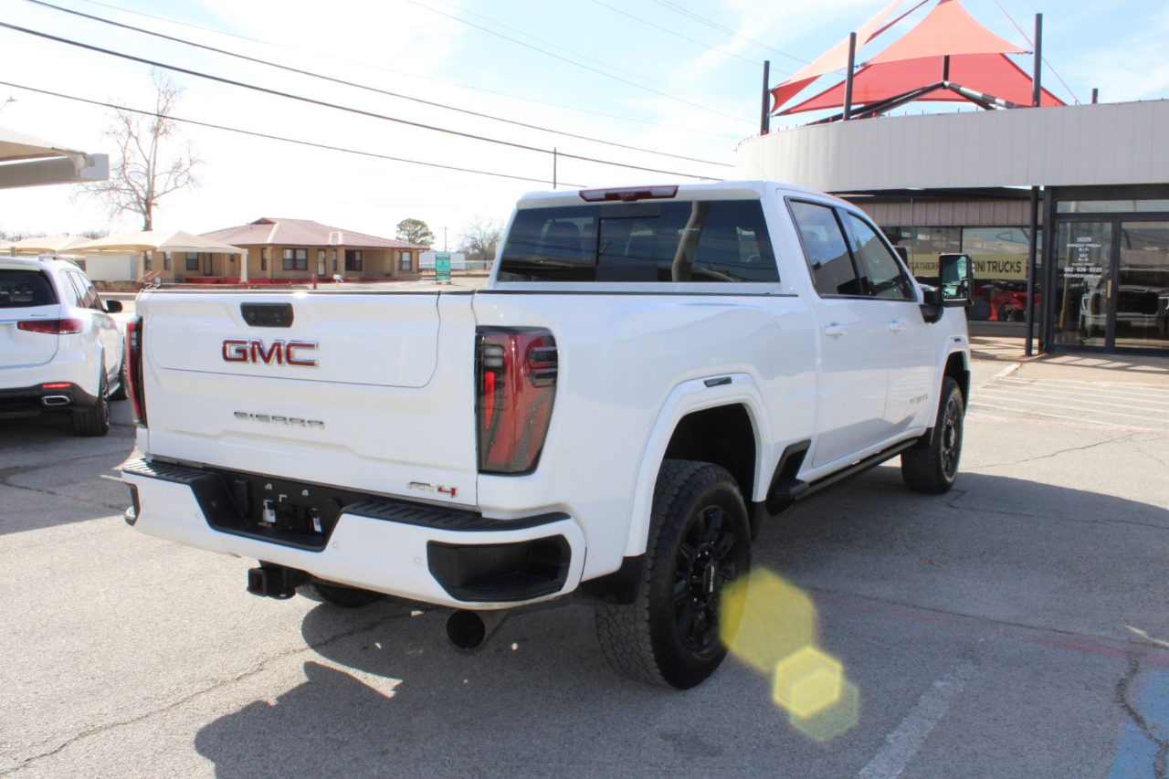 GMC Sierra 3500HD AT4 Crew Cab 4WD 2025
