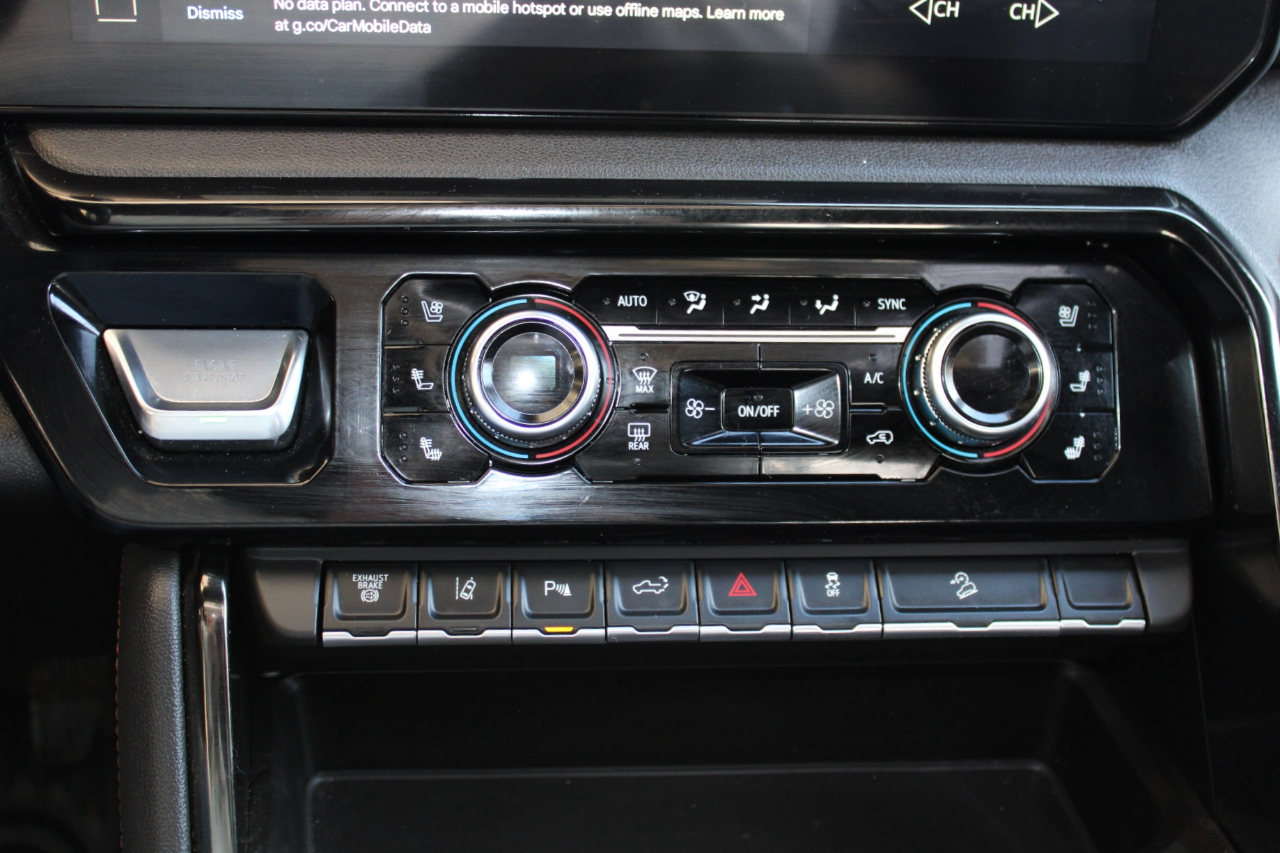 GMC Sierra 3500HD AT4 Crew Cab 4WD 2025