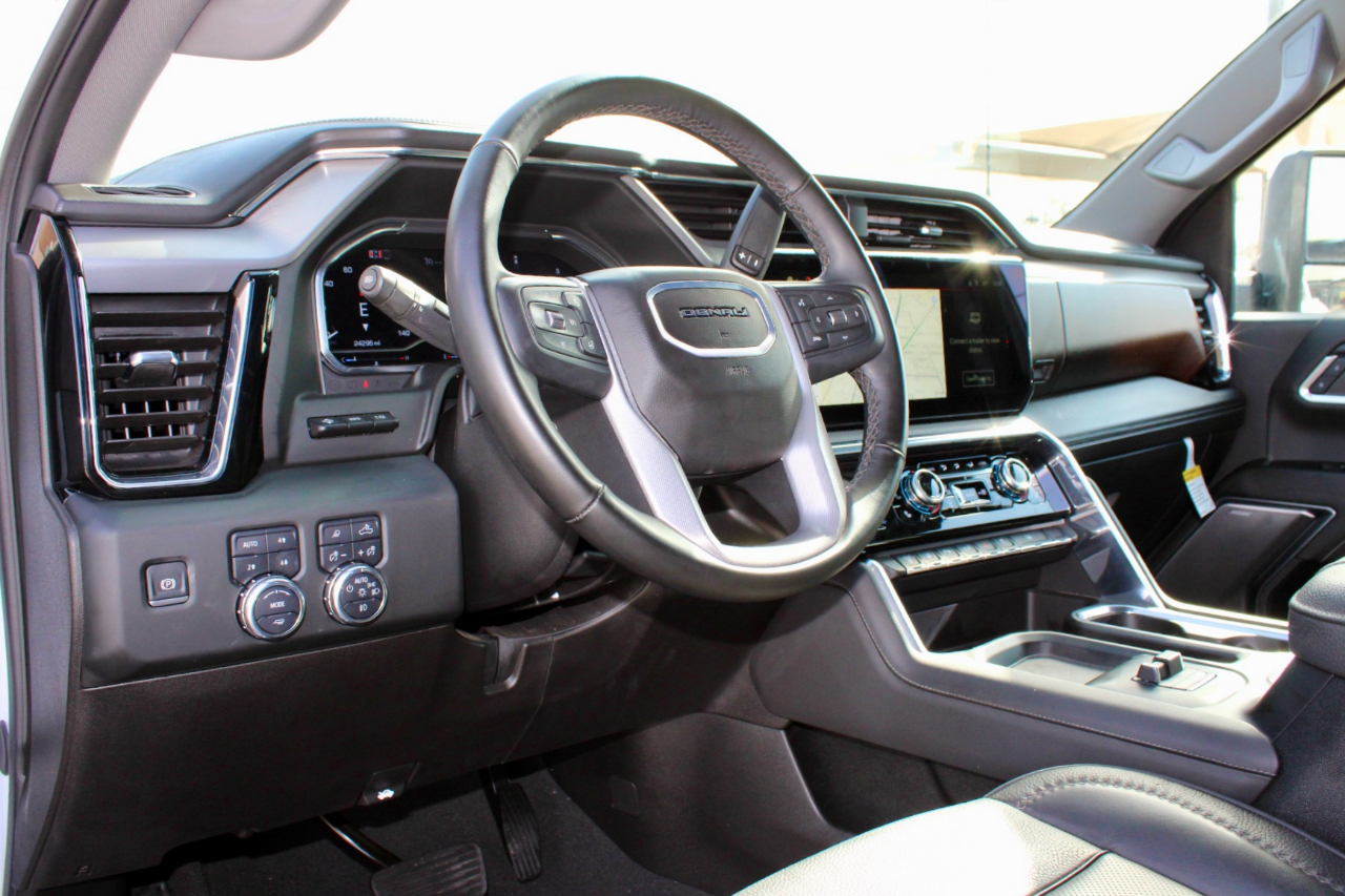 GMC Sierra 3500HD  2025