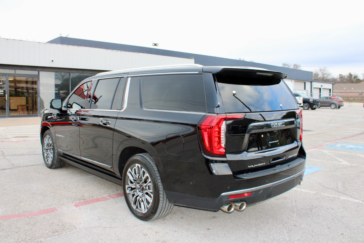 GMC Yukon XL Denali Ultimate 4WD 2023