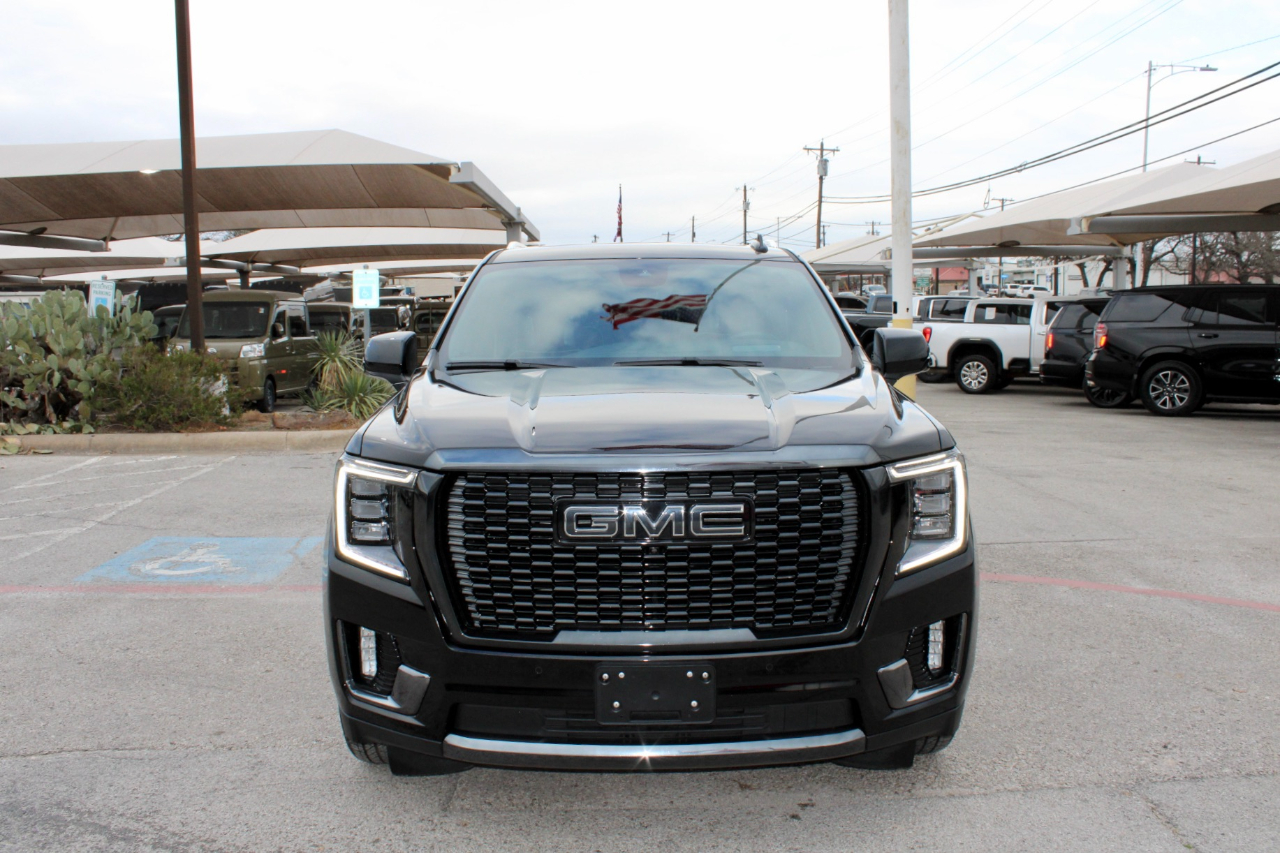 GMC Yukon XL Denali Ultimate 4WD 2023