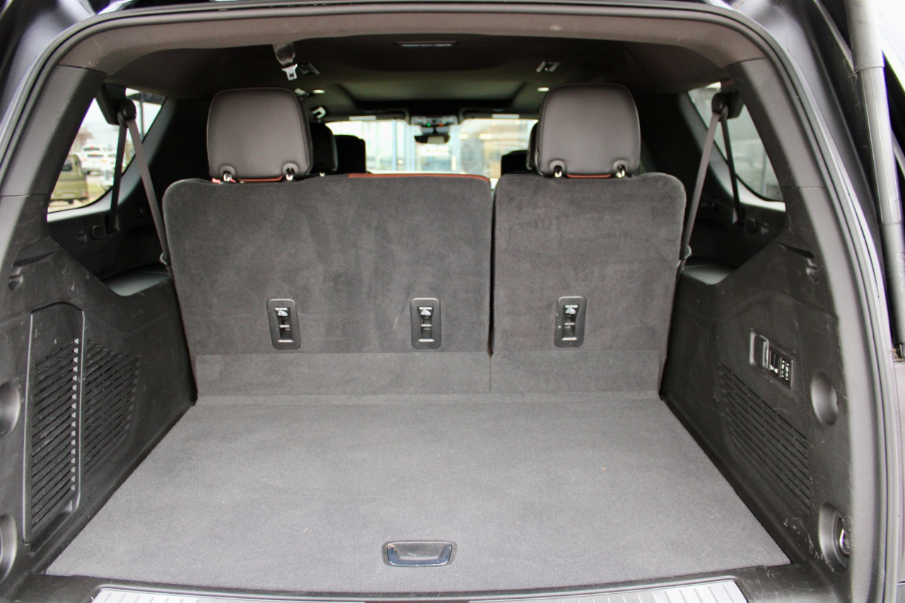 GMC Yukon XL Denali Ultimate 4WD 2023