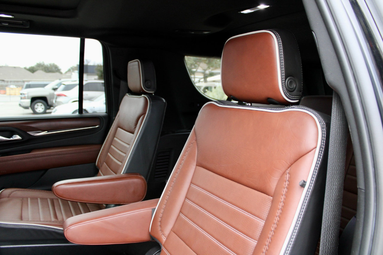 GMC Yukon XL Denali Ultimate 4WD 2023