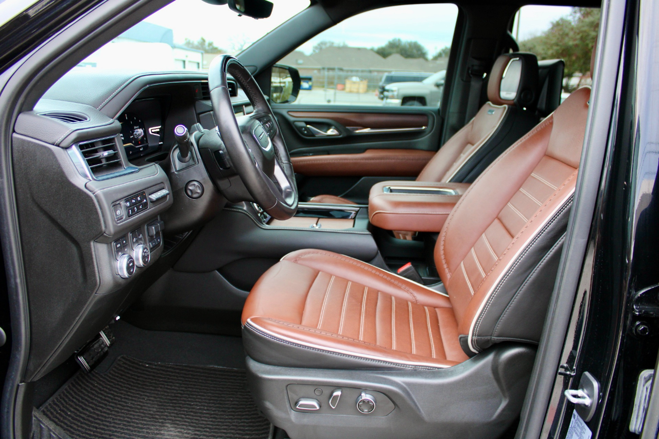 GMC Yukon XL Denali Ultimate 4WD 2023