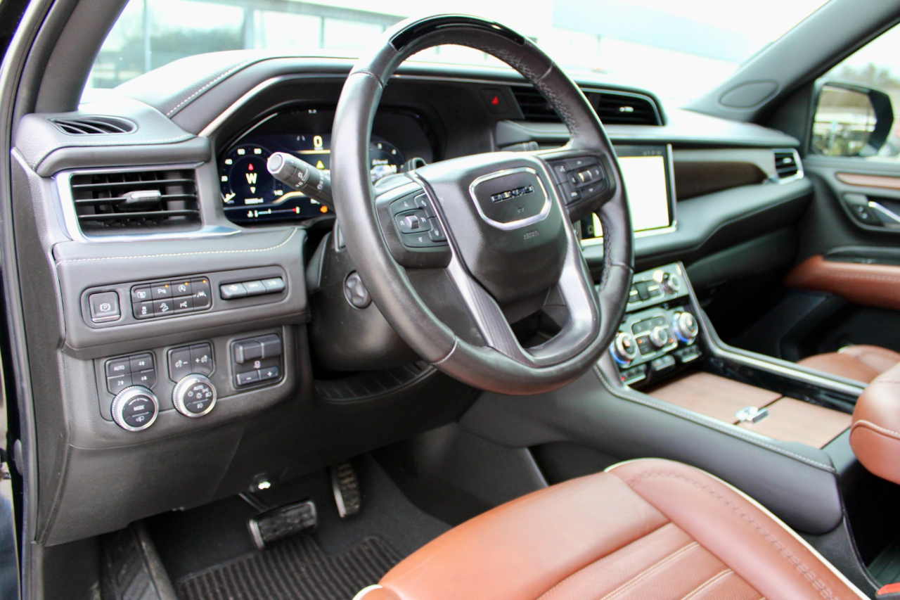 GMC Yukon XL Denali Ultimate 4WD 2023