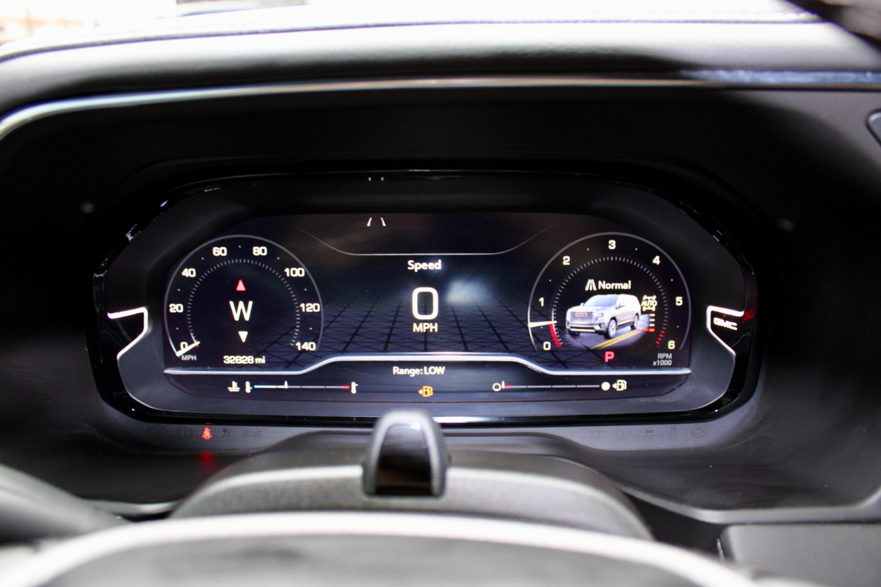 GMC Yukon XL Denali Ultimate 4WD 2023