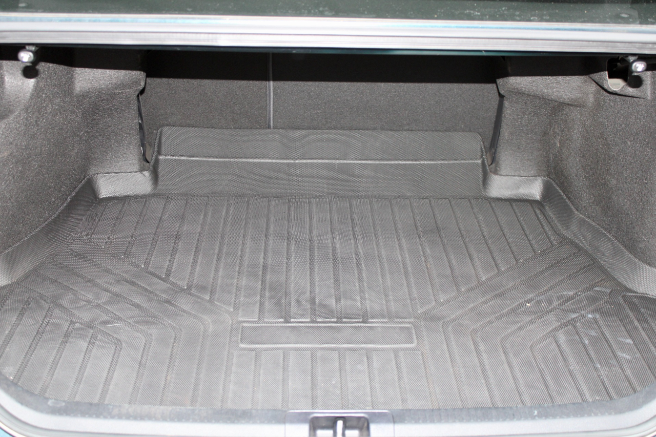 Toyota Camry SE 2020