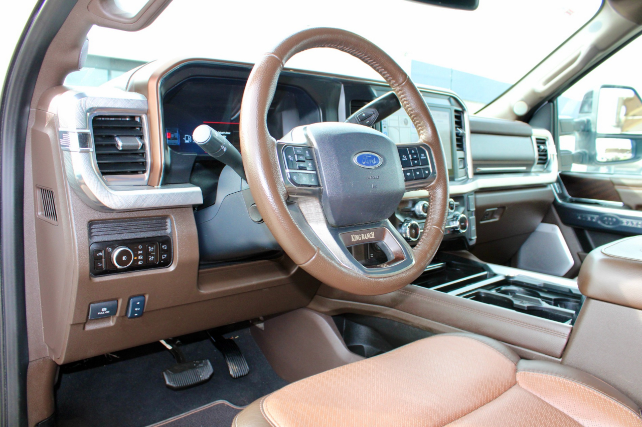 Ford F-250 SD King Ranch Crew Cab 4WD 2025