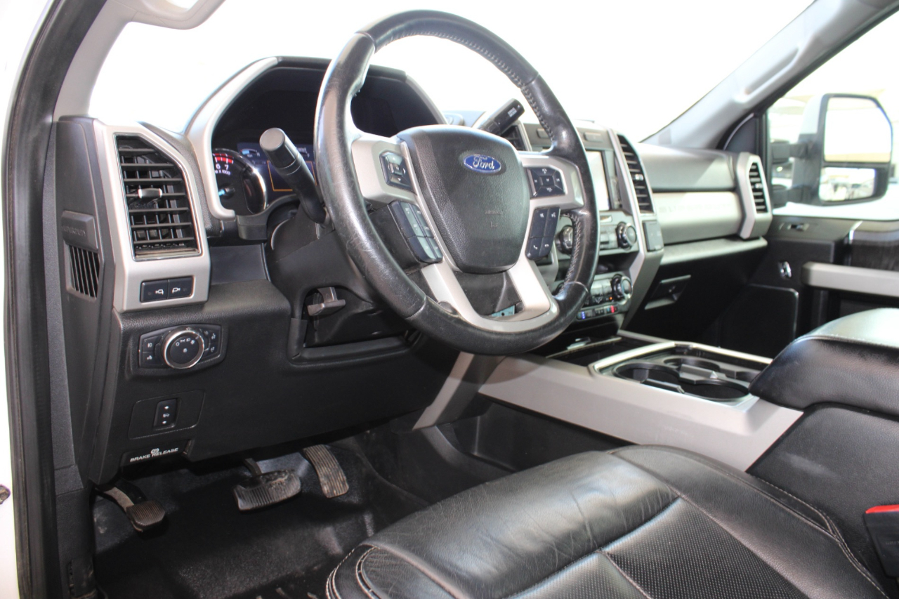 Ford F-250 SD Lariat Crew Cab 4WD 2020