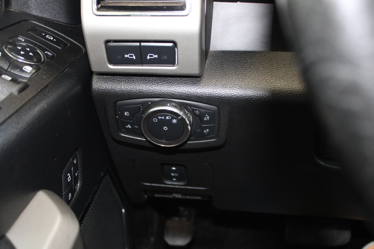 Ford F-250 SD Lariat Crew Cab 4WD 2020