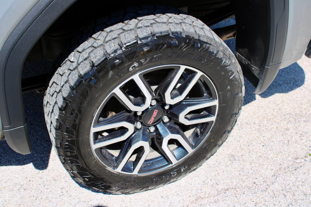 GMC Sierra 1500 AT4 Crew Cab 4WD 2024