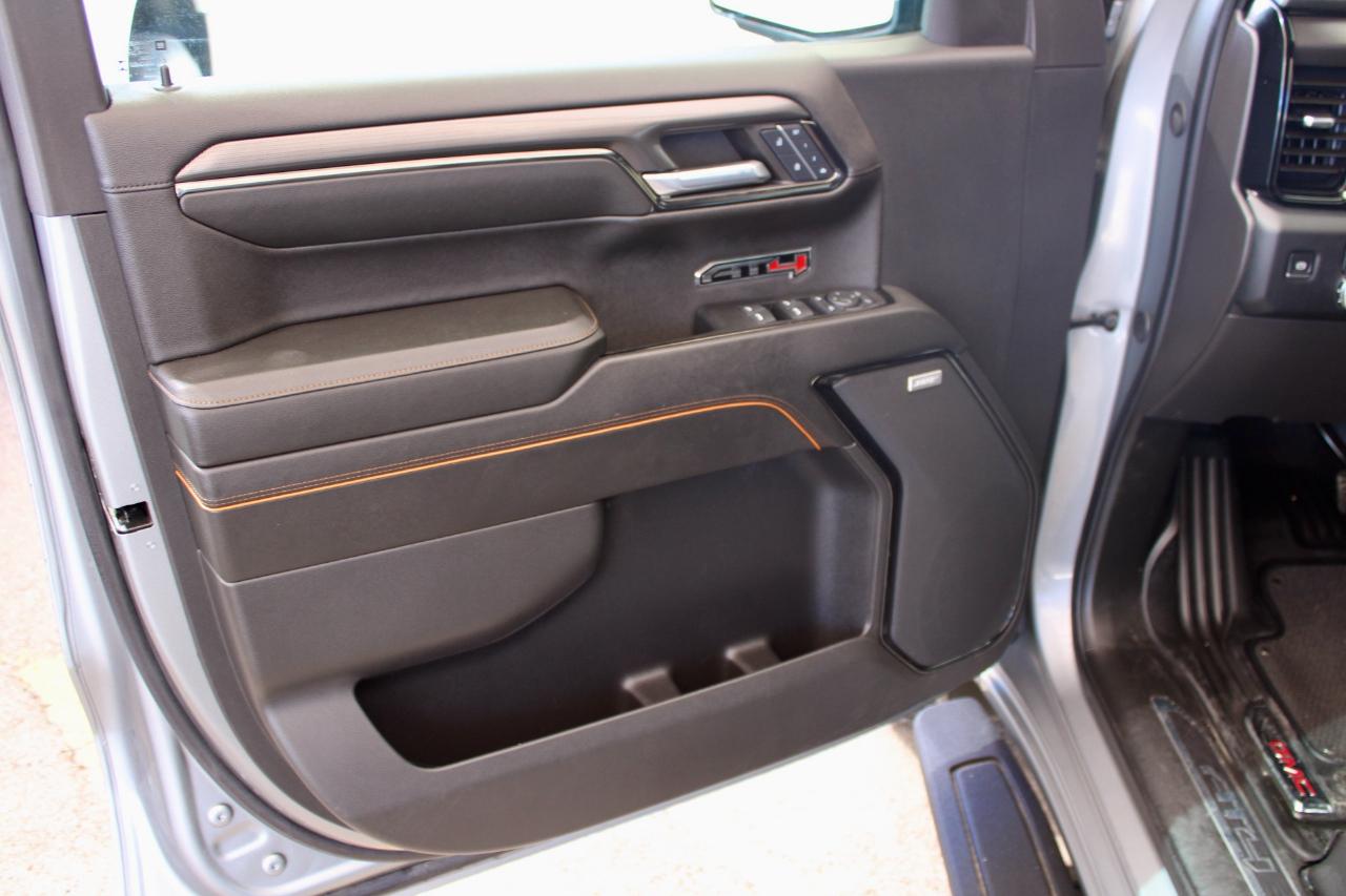 GMC Sierra 1500 AT4 Crew Cab 4WD 2024