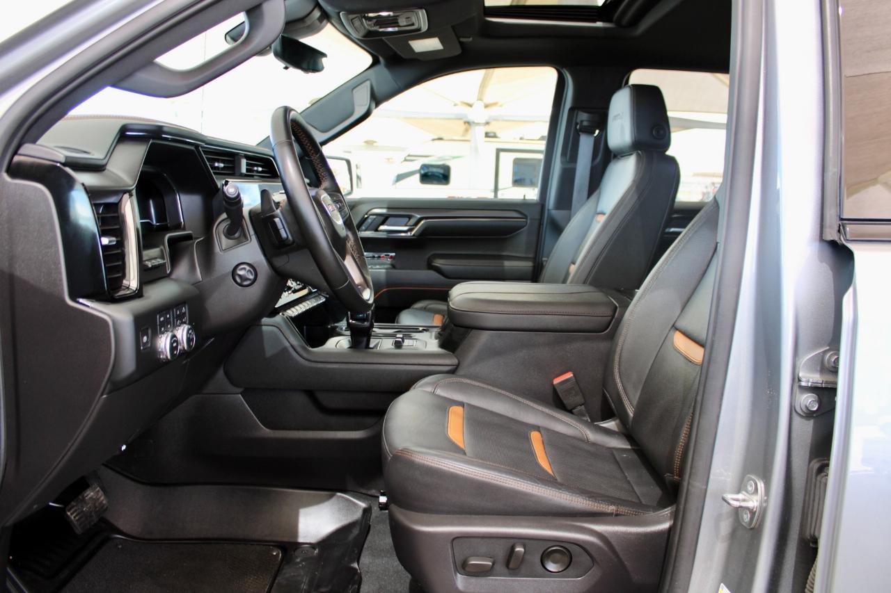 GMC Sierra 1500 AT4 Crew Cab 4WD 2024
