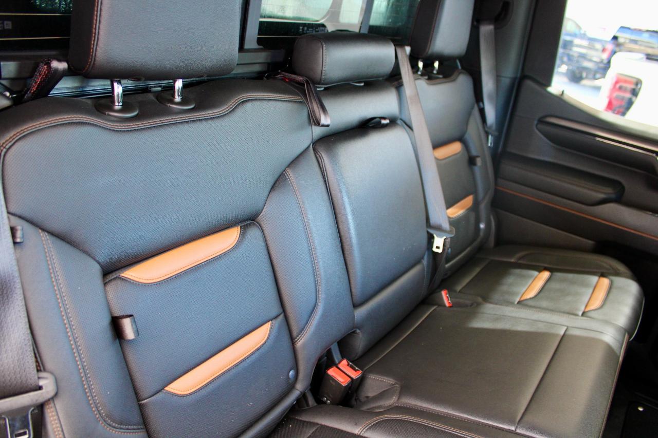 GMC Sierra 1500 AT4 Crew Cab 4WD 2024