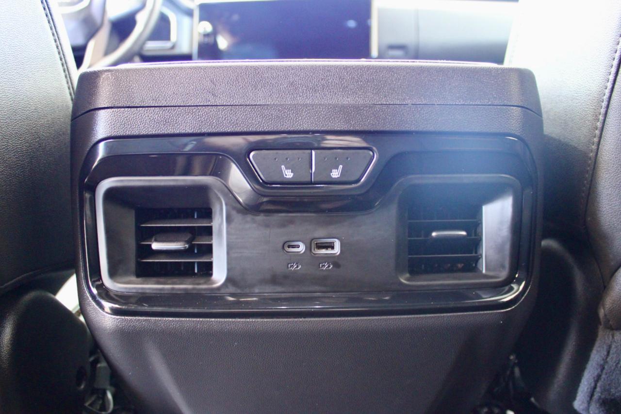 GMC Sierra 1500 AT4 Crew Cab 4WD 2024