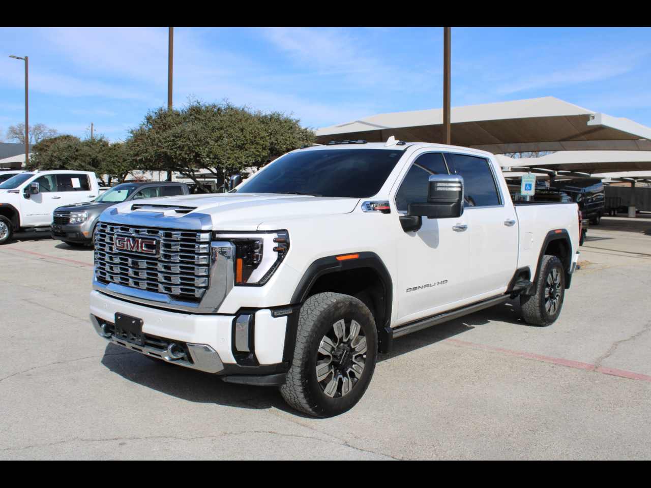 2024 GMC Sierra 2500HD Denali Crew Cab 4WD SB