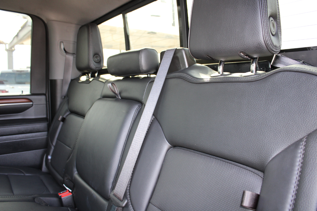 GMC Sierra 2500HD Denali Crew Cab 4WD SB 2024