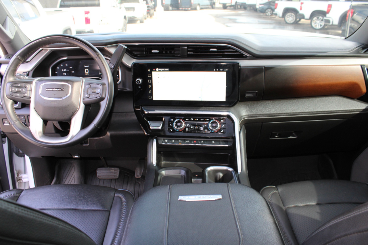 GMC Sierra 2500HD Denali Crew Cab 4WD SB 2024