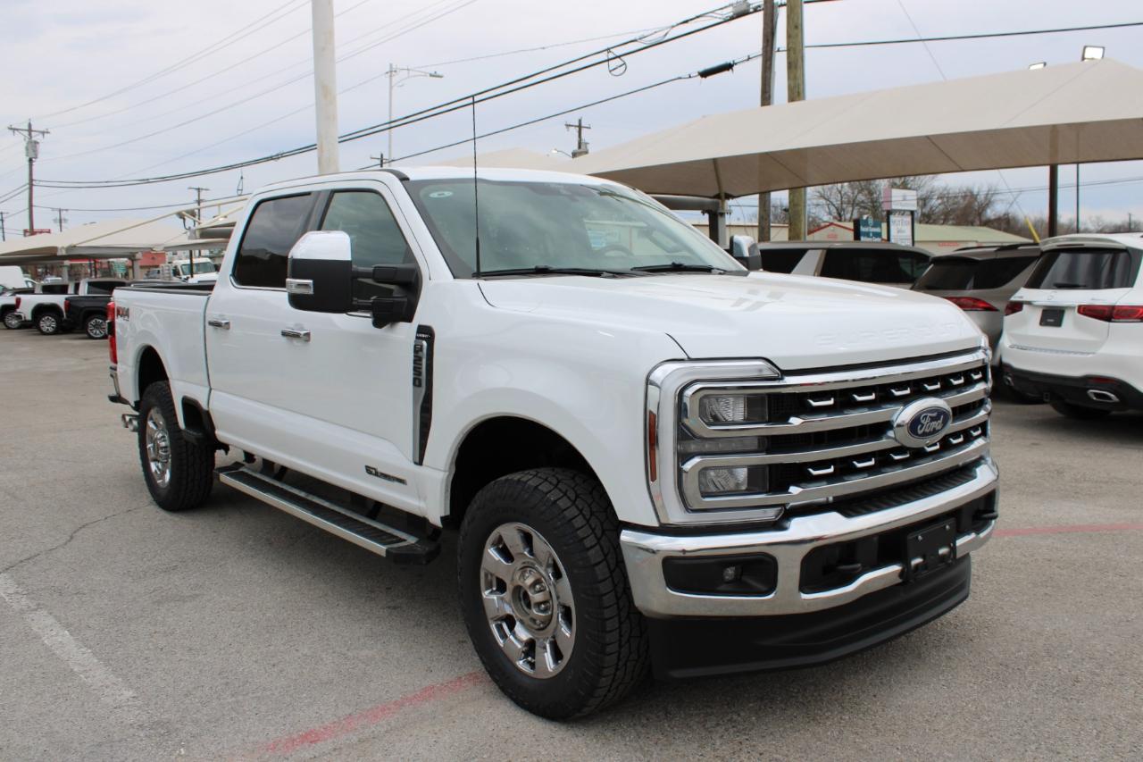 Ford F-250 SD Lariat Crew Cab 4WD 2025