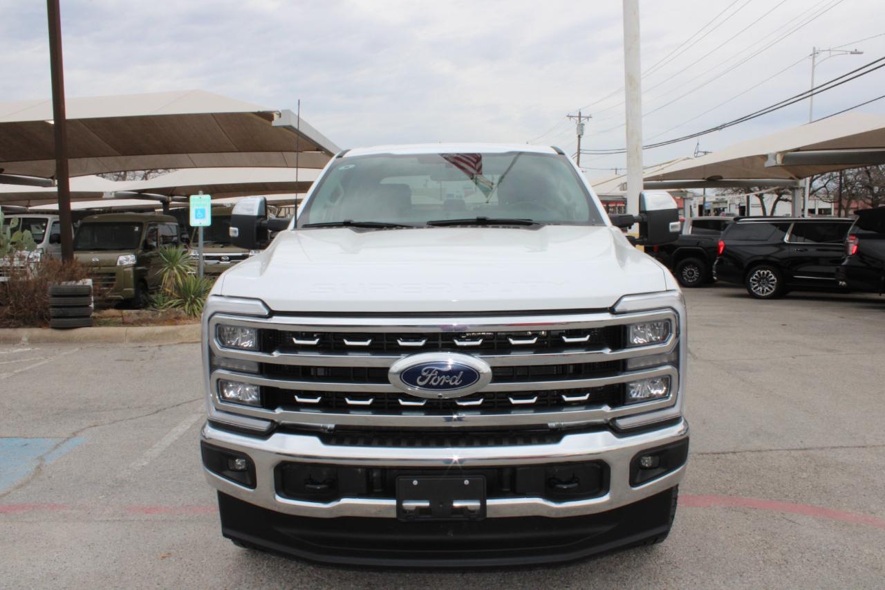 Ford F-250 SD Lariat Crew Cab 4WD 2025