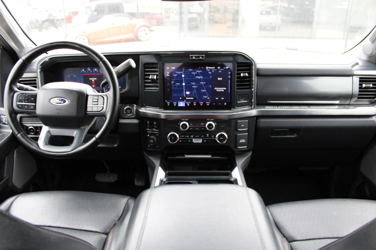 Ford F-250 SD Lariat Crew Cab 4WD 2025