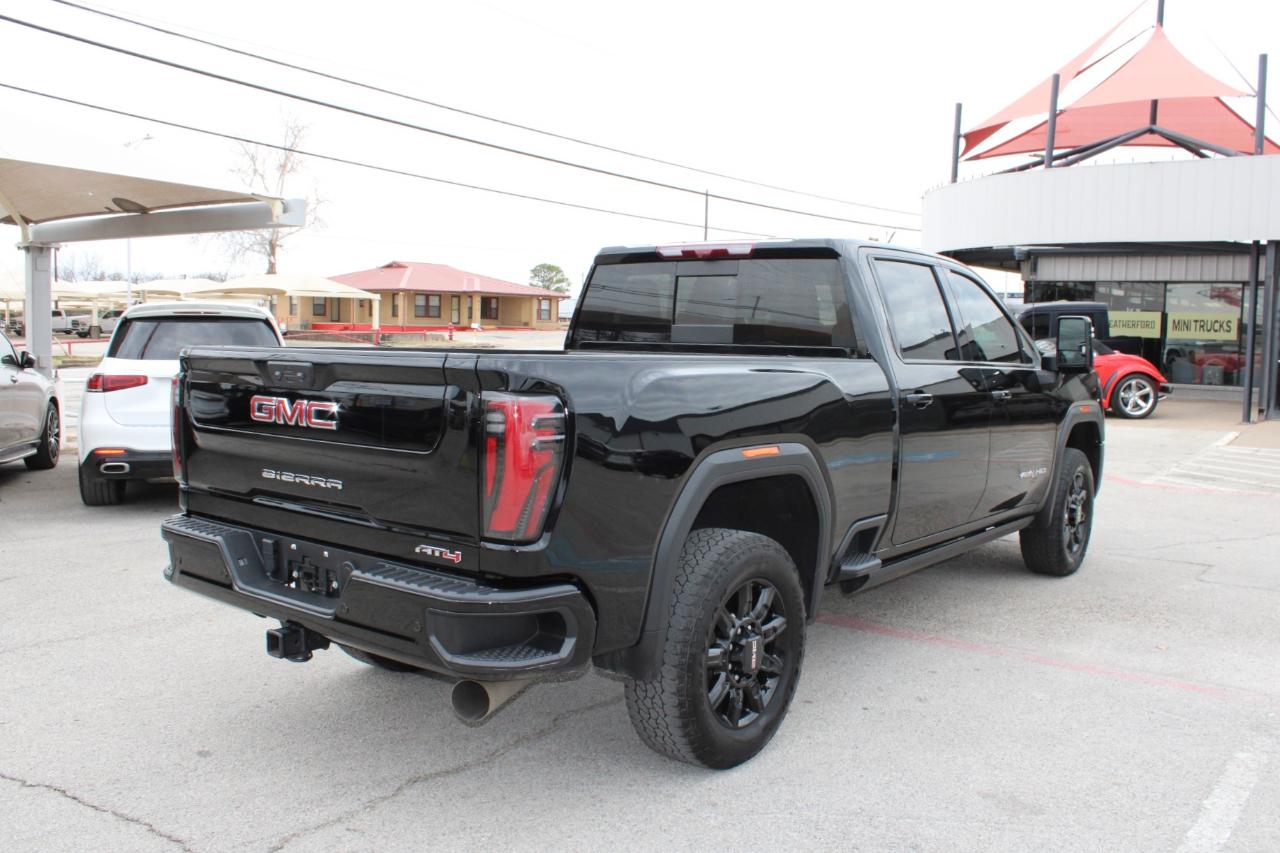 GMC Sierra 2500HD AT4 Crew Cab 4WD 2024